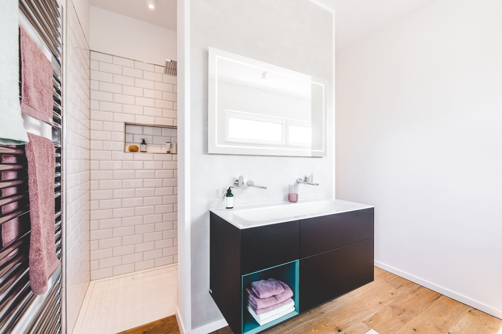 HOMMAGE AN DIE BAUHAUSÄRA