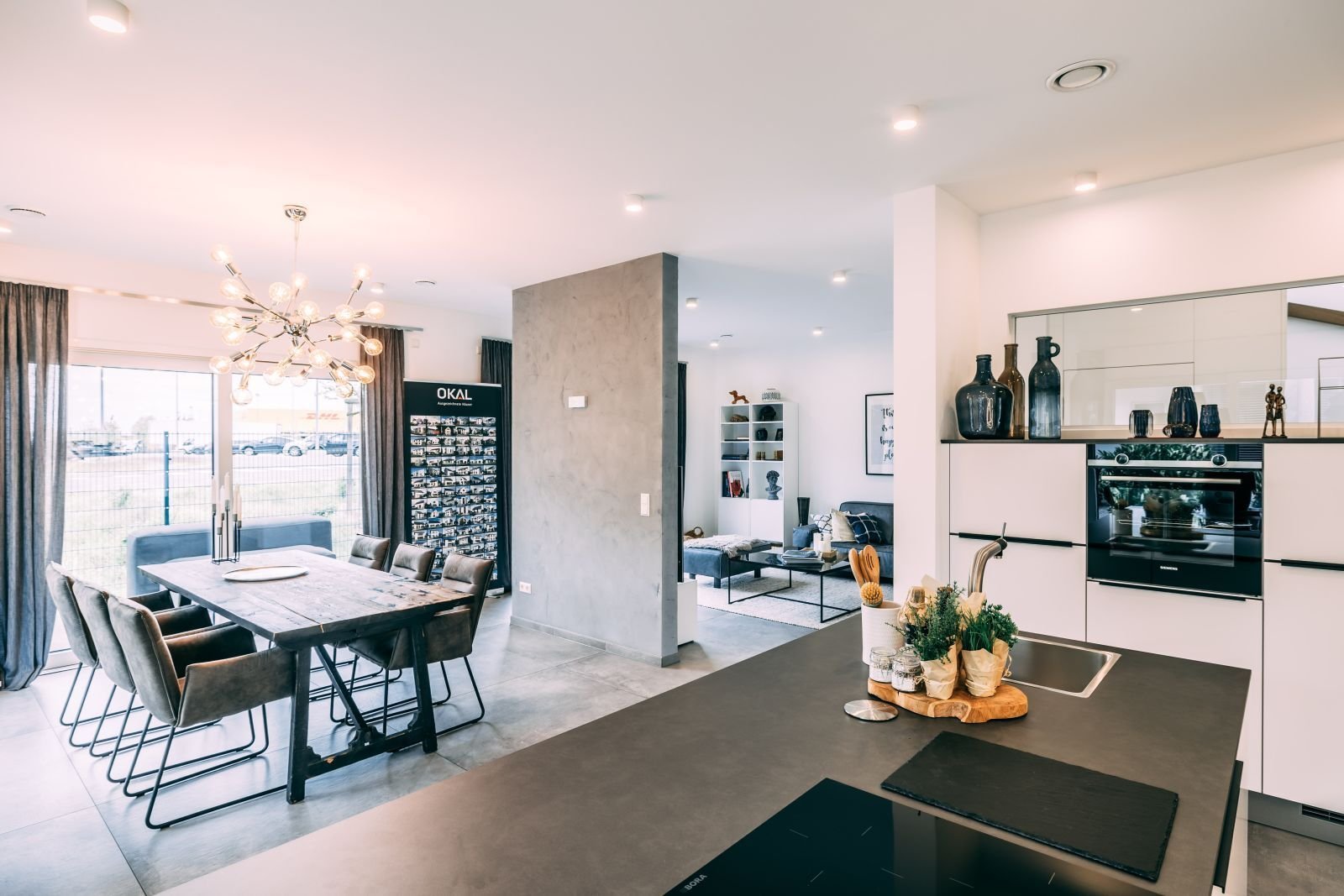 VIEL RAUM UNTER EINEM DACH